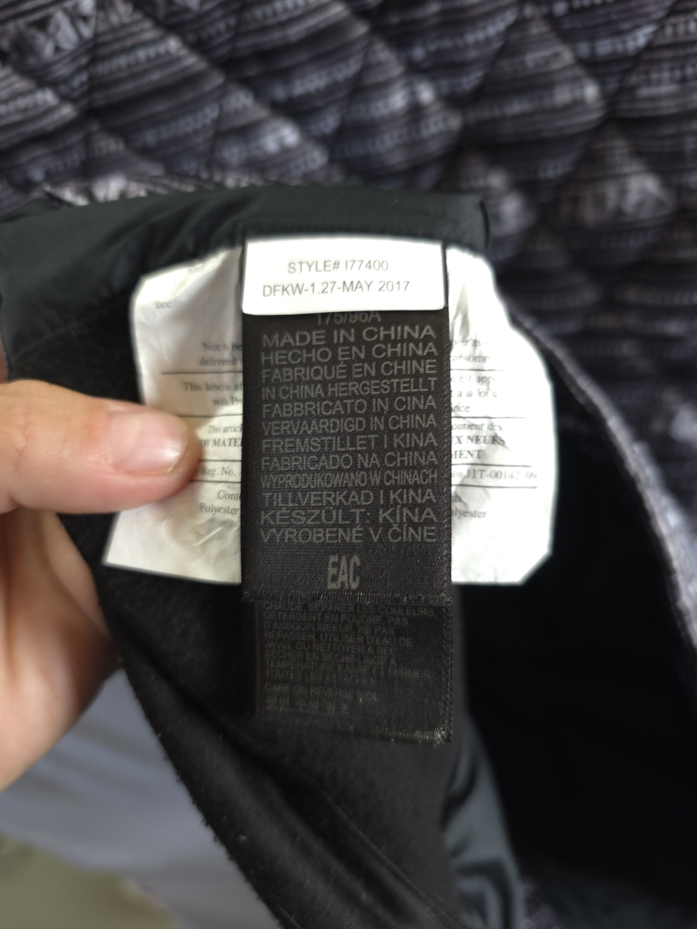 Marmot Quilted Sleeveless Vest in Black and Gray Pattern - Picture 6 of 8